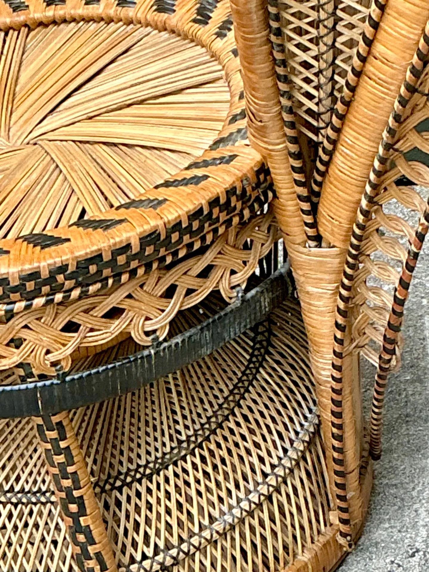 Vintage King Cobra Woven Rattan Peacock Chair — additional photo 5