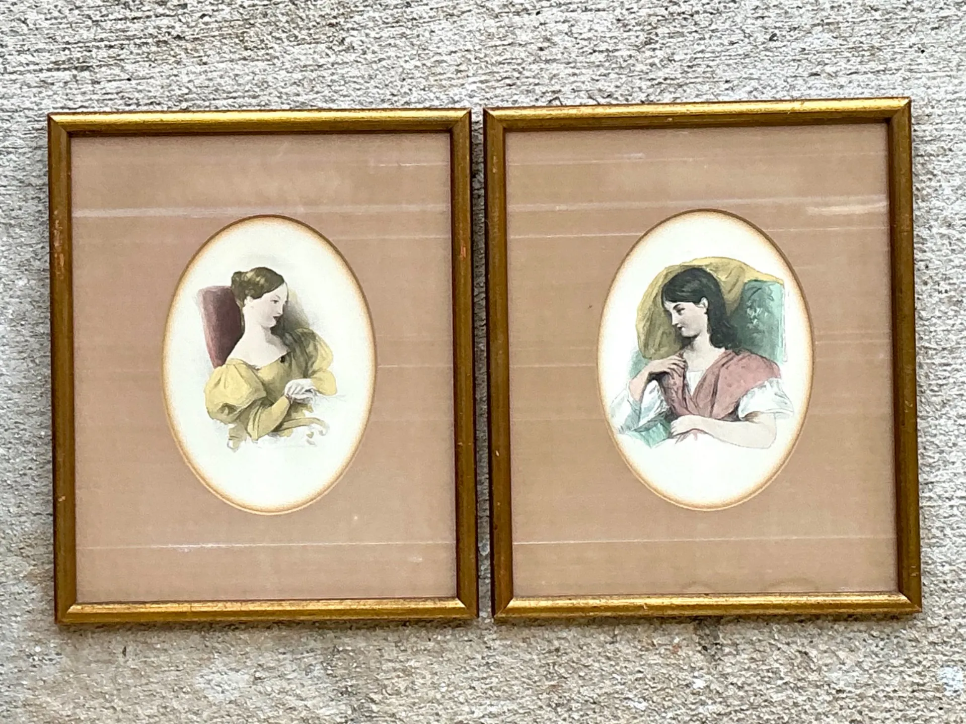 Vintage Portrait Engravings in Gilt Frames - Set of 2 — additional photo 3