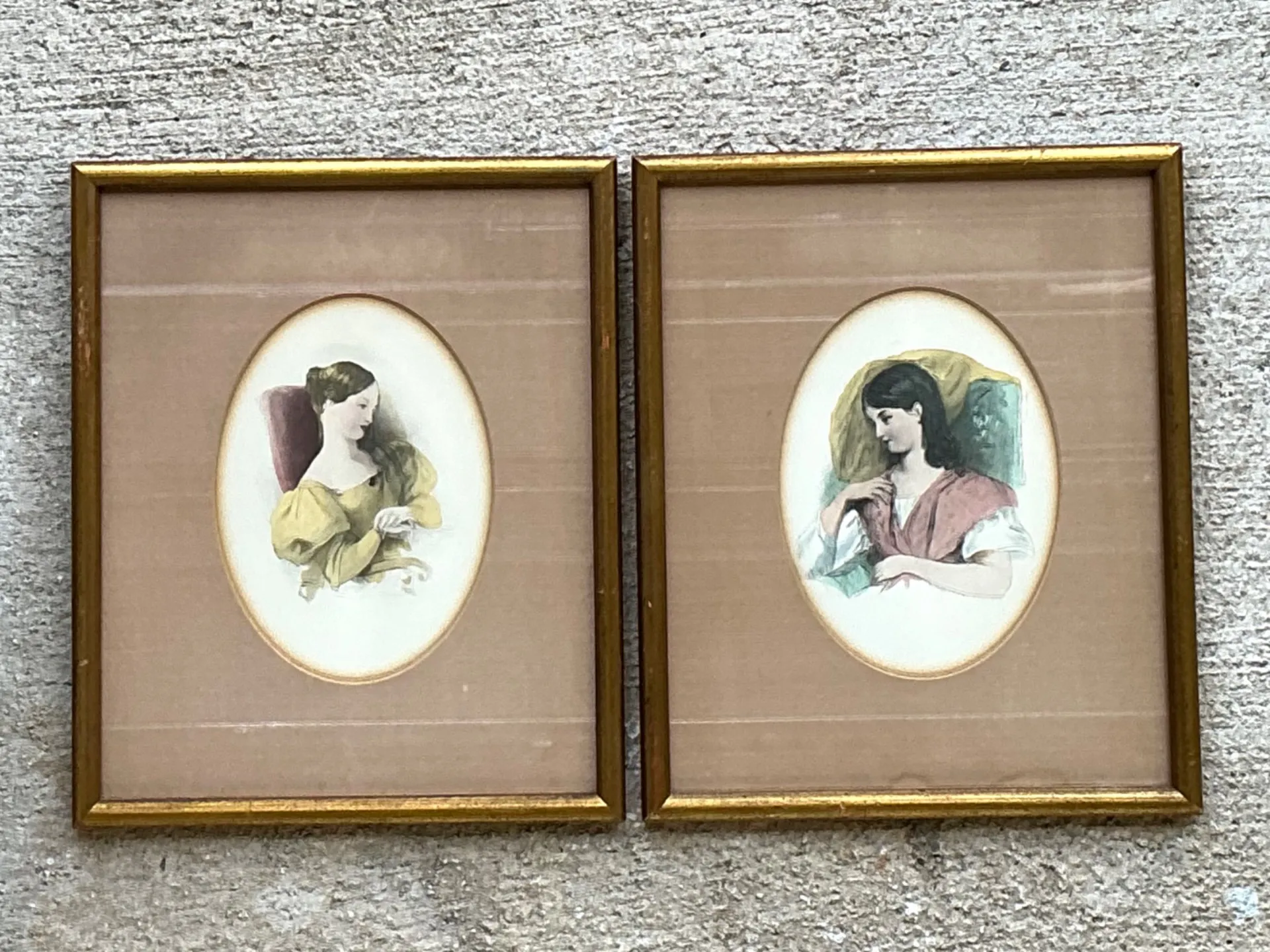 Vintage Portrait Engravings in Gilt Frames - Set of 2 — additional photo 5