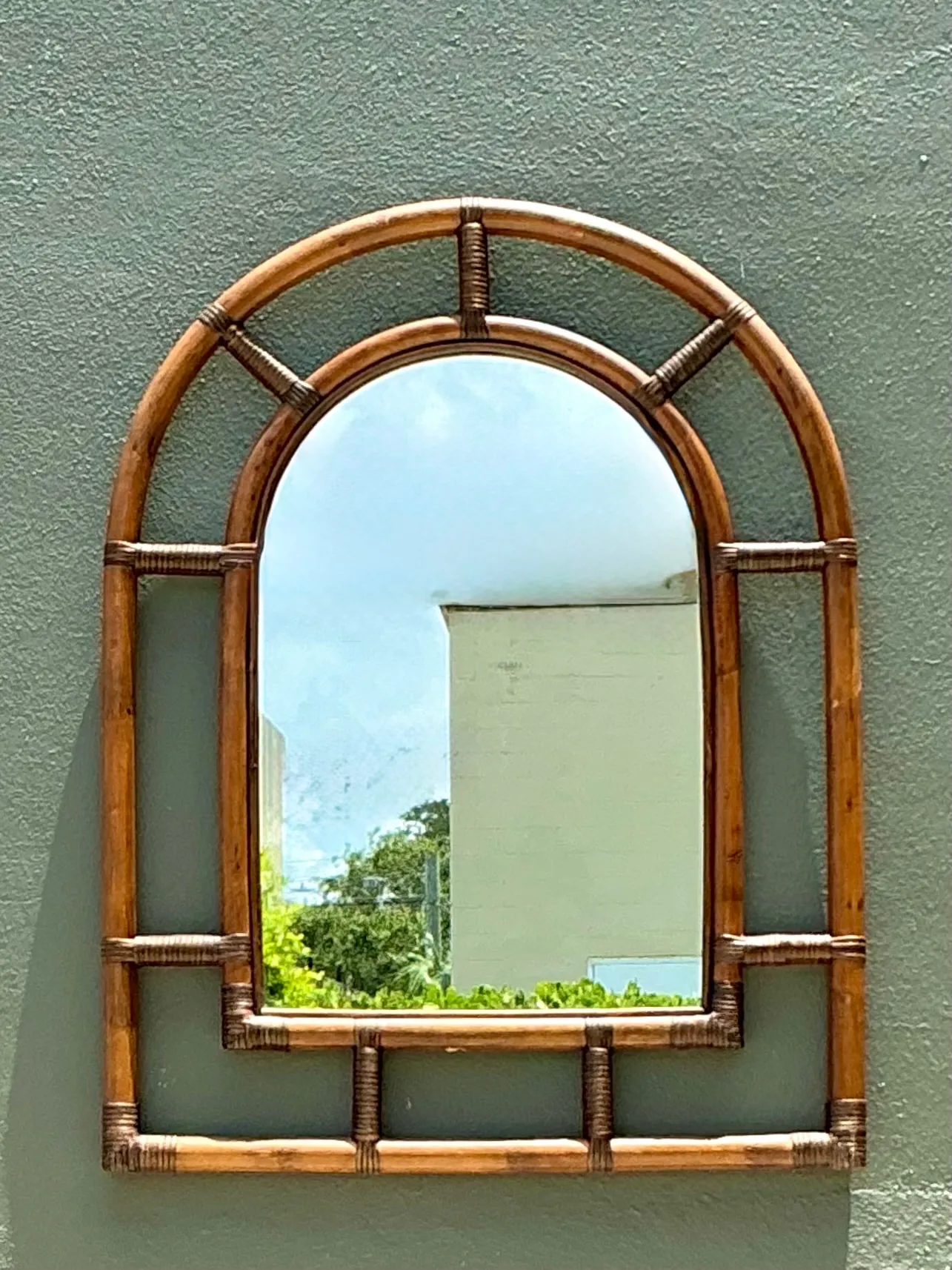 Vintage Rattan Arched Wall Mirror — additional photo 4
