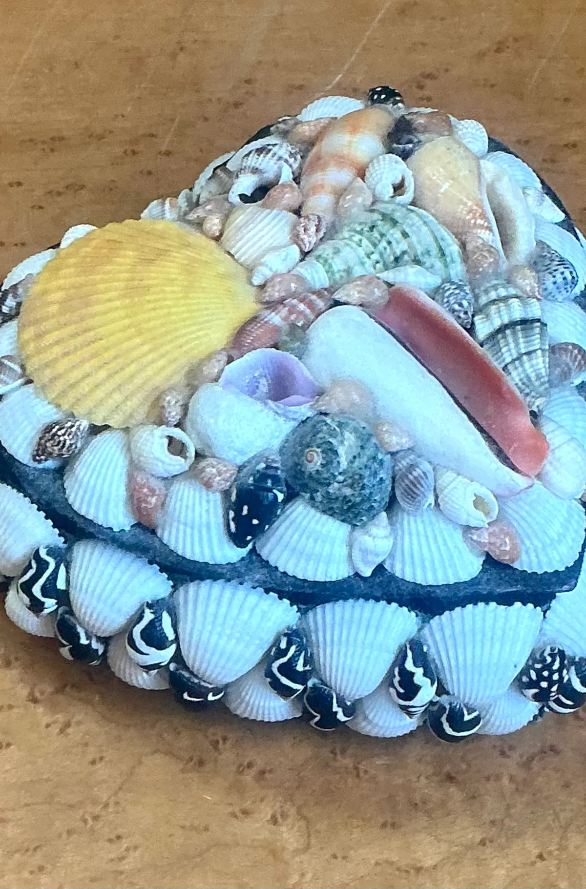 Vintage Decorative Shell Covered Box — additional photo 2