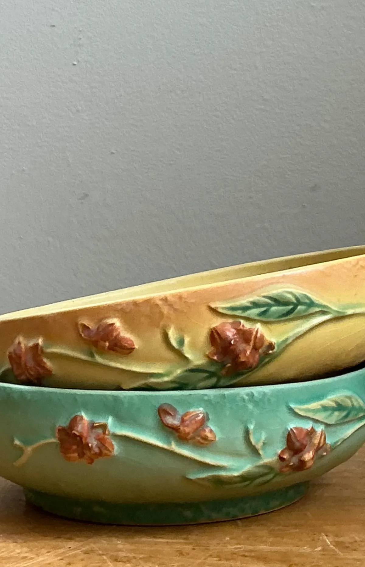 Vintage Roseville “Bittersweet” Floral Ceramic Bowls - Pair — additional photo 5