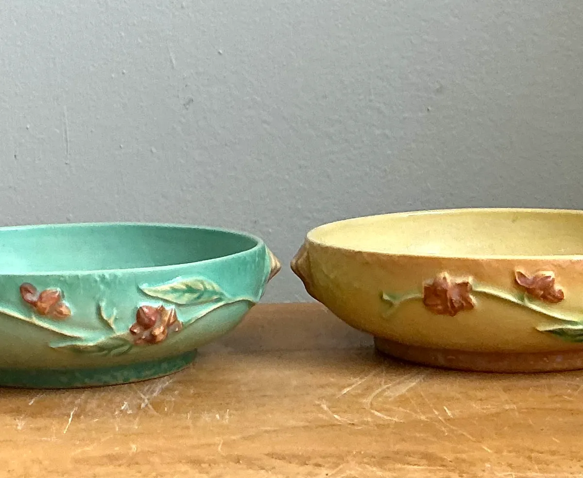 Vintage Roseville “Bittersweet” Floral Ceramic Bowls - Pair — additional photo 3