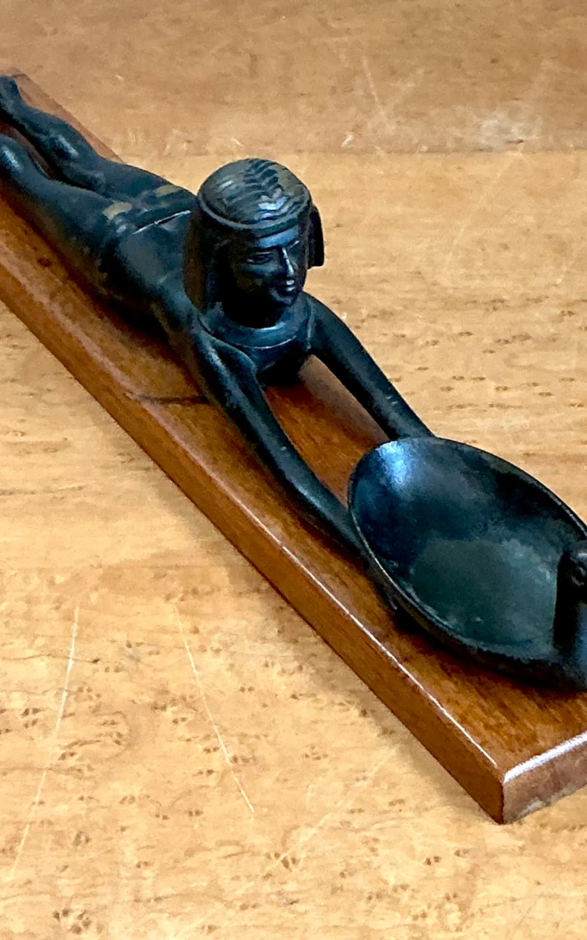 Vintage Metal Egyptian Figure on Wood Base — additional photo 7