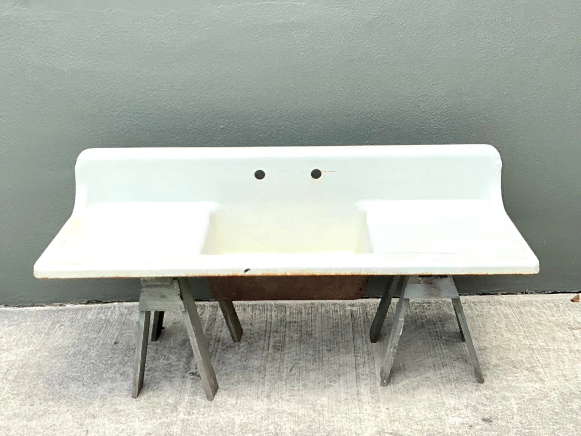 Vintage Porcelain Farmhouse Sink — additional photo 7