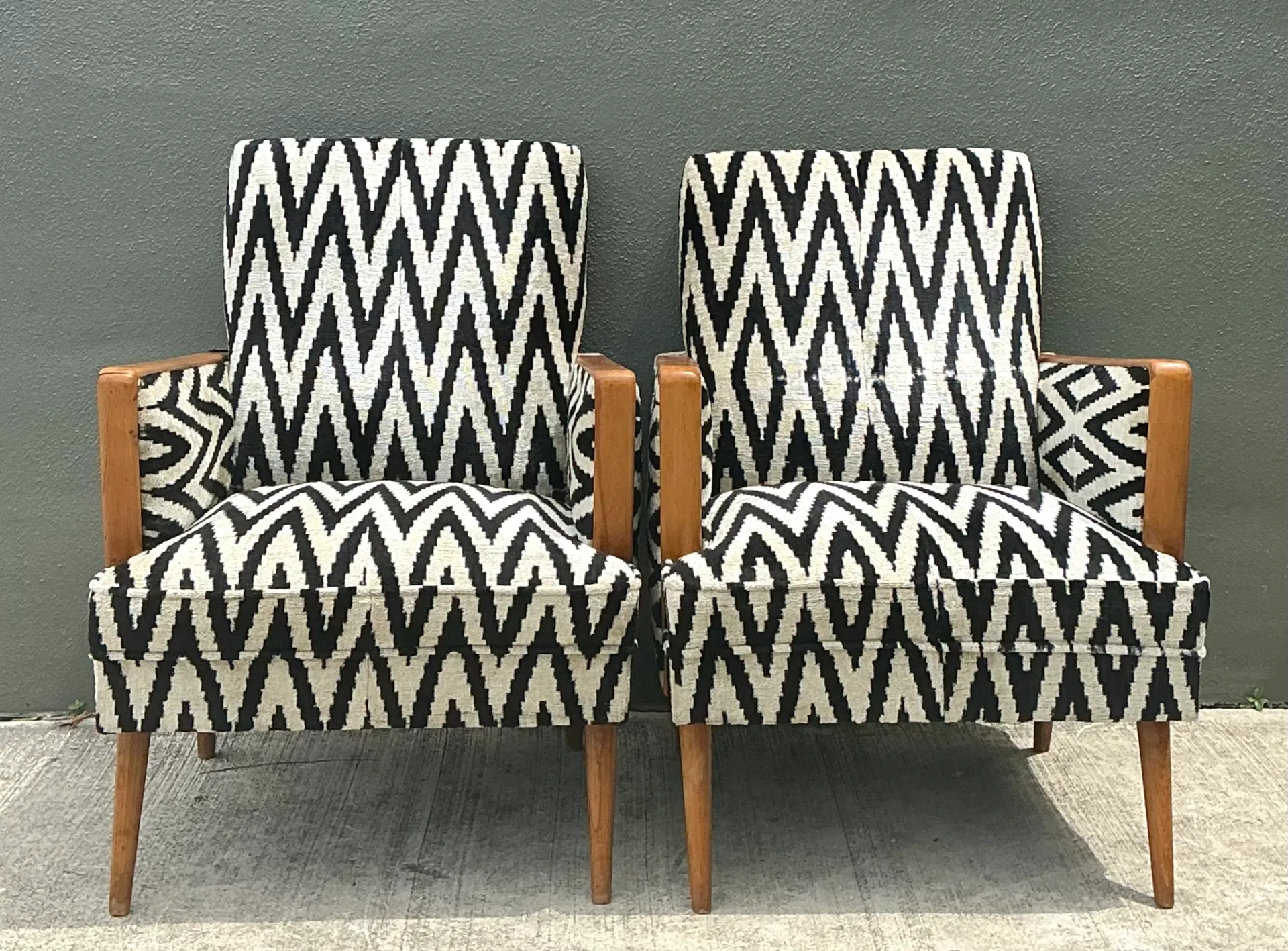 Vintage MCM Chevron Lounge Chairs - A Pair — additional photo 3
