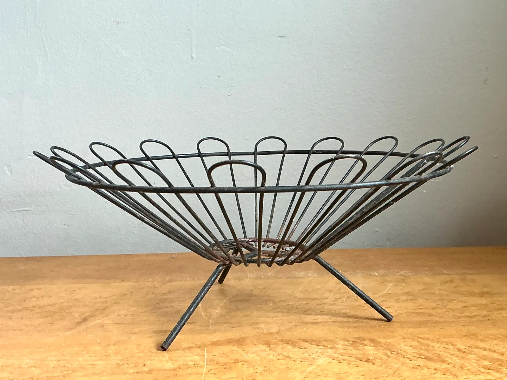Vintage Metal Wire Basket — additional photo 1