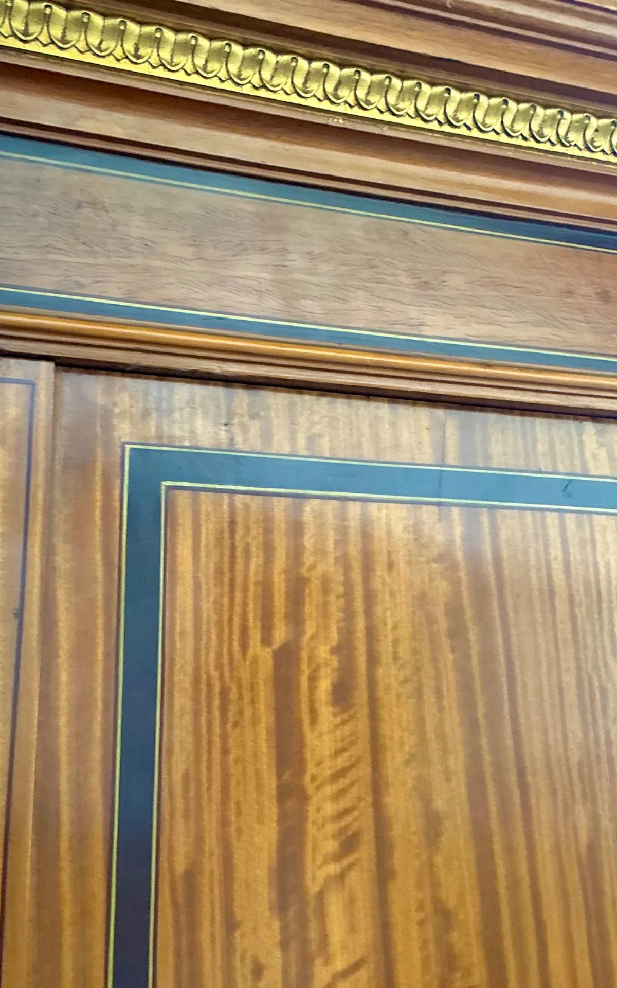Antique Italian Neoclassical Style Armoire — additional photo 7