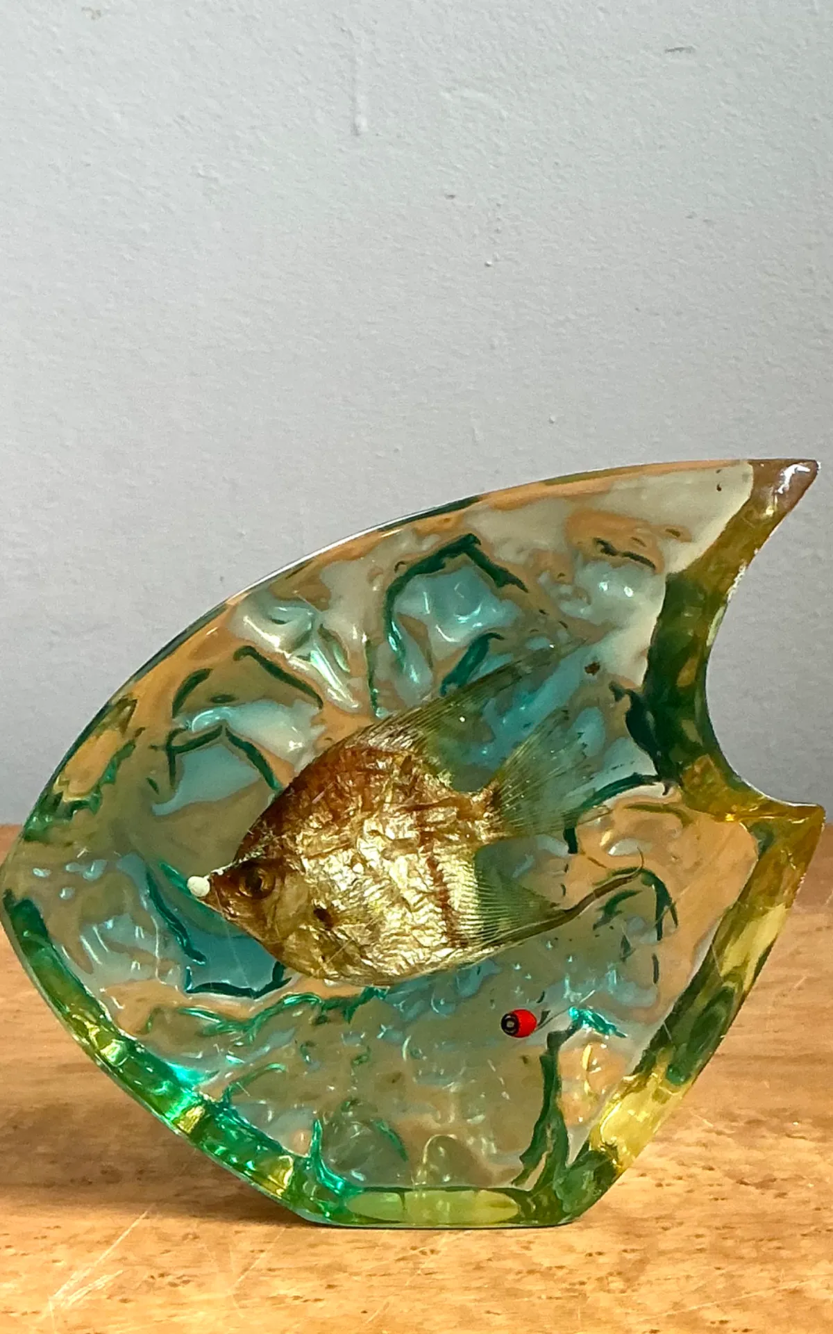 Vintage Italian Lucite Fish Sculpture — additional photo 7