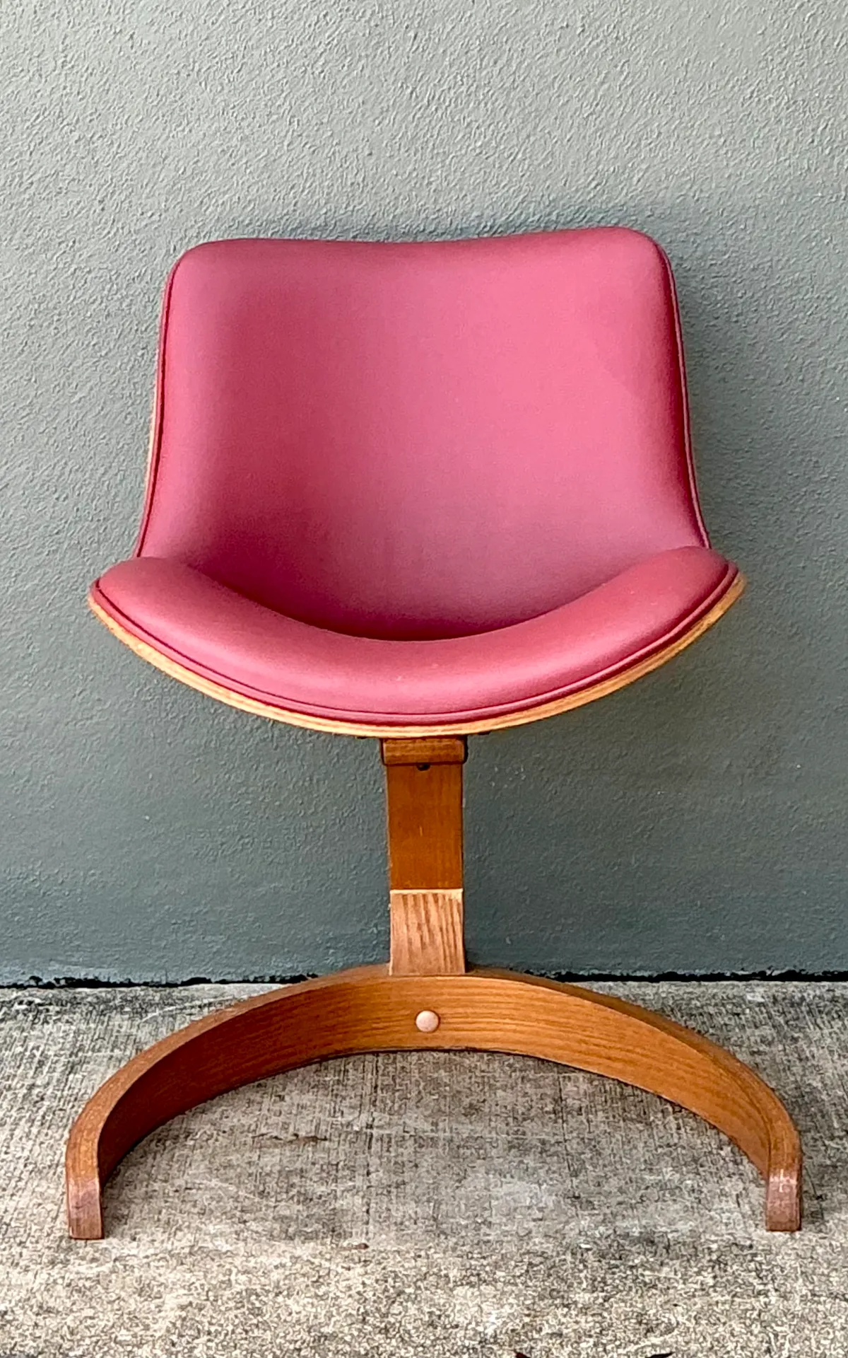 Vintage Wood and Vinyl Cantilever Chair After George Mulhauser
