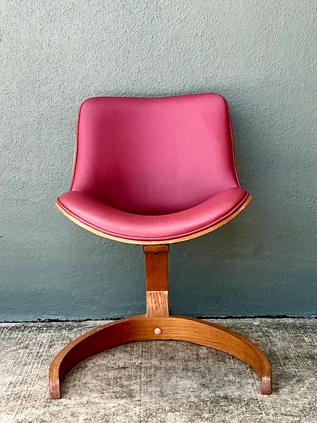 Vintage Wood and Vinyl Cantilever Chair After George Mulhauser — additional photo 7