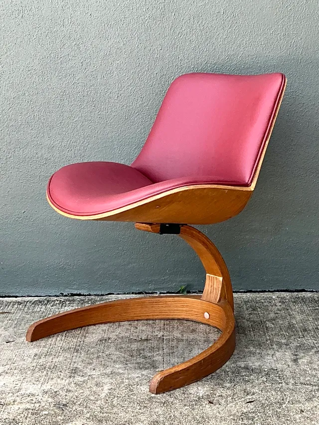 Vintage Wood and Vinyl Cantilever Chair After George Mulhauser — additional photo 2