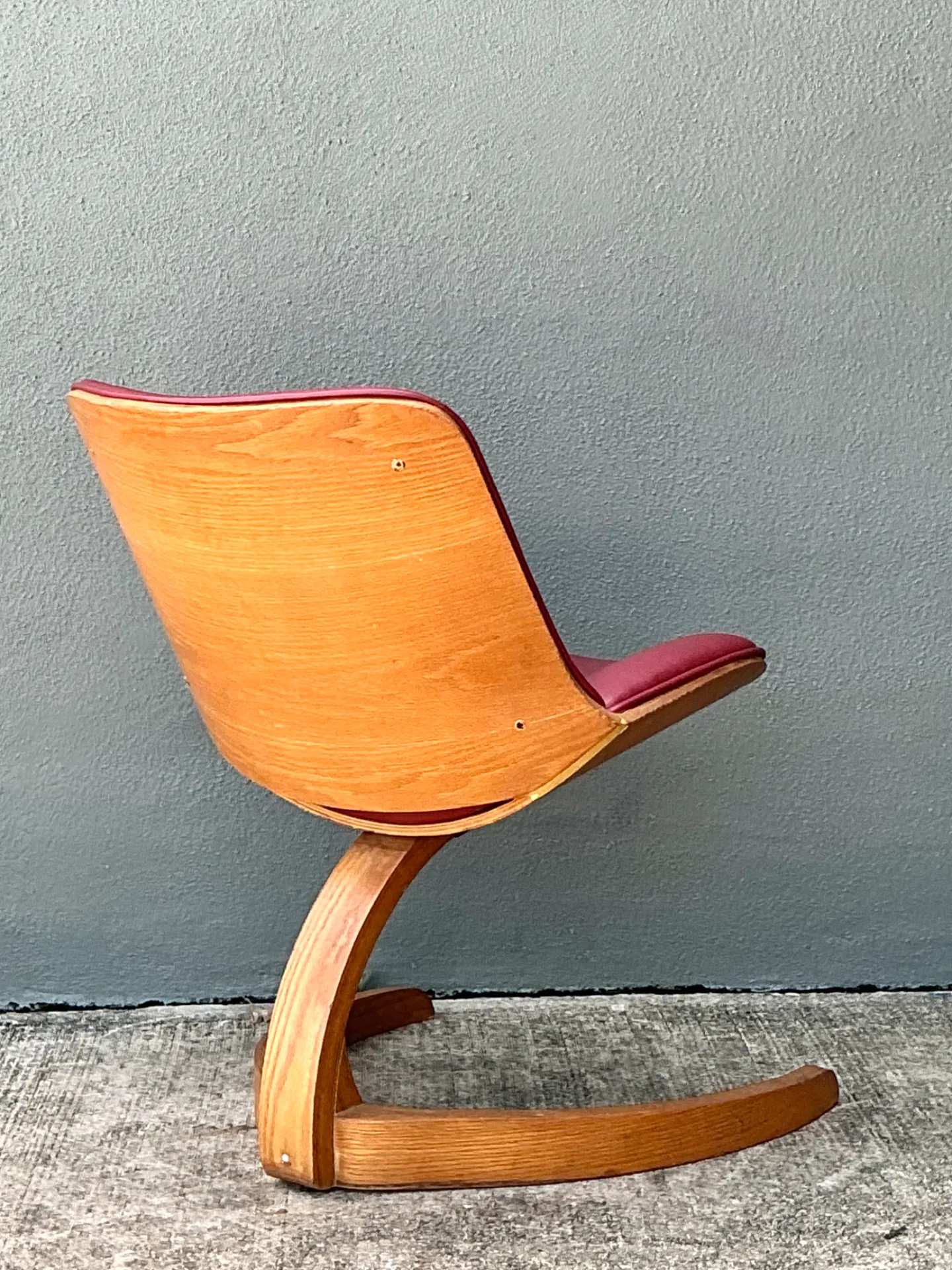 Vintage Wood and Vinyl Cantilever Chair After George Mulhauser — additional photo 6
