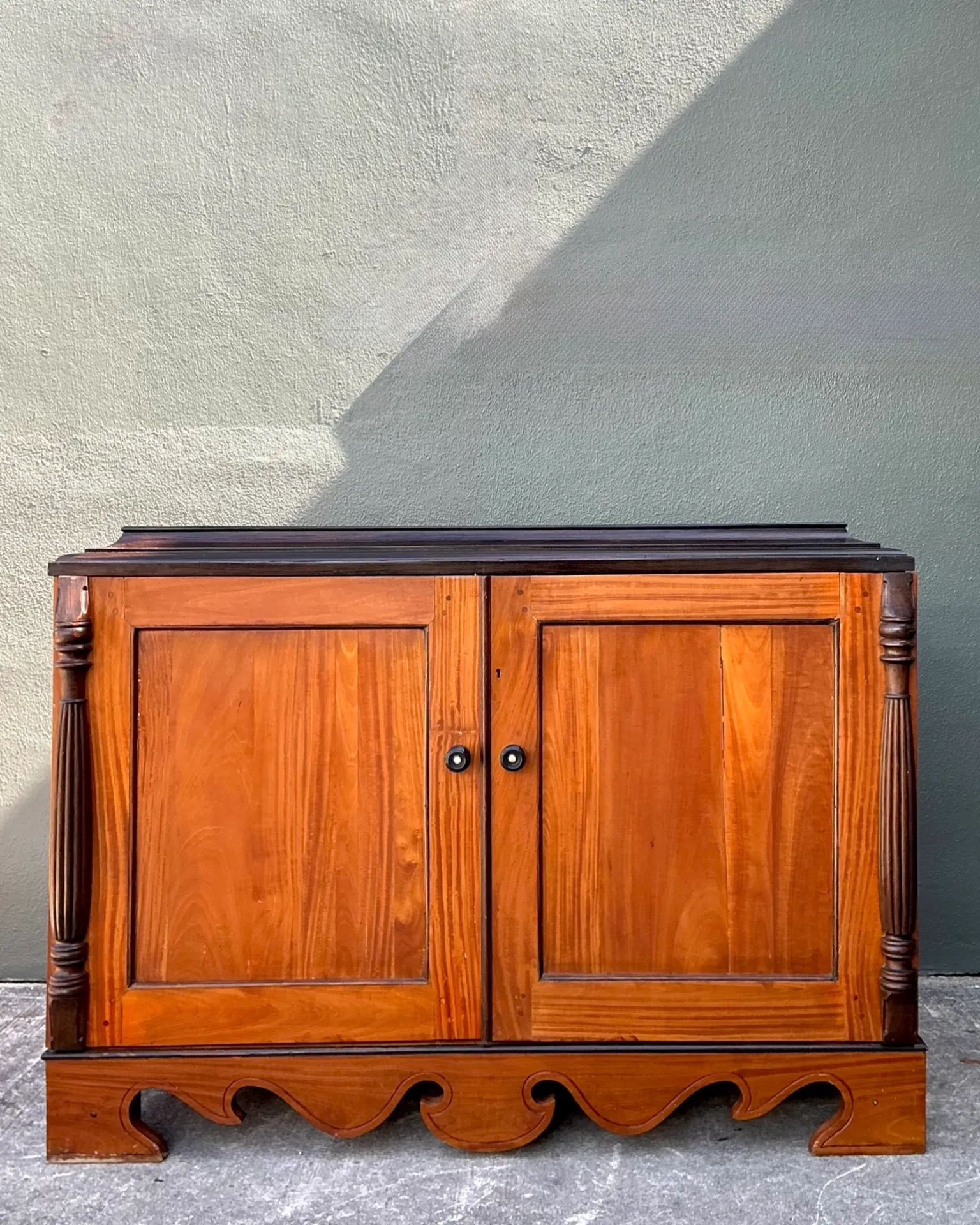 Vintage Double Door Column Sideboard — additional photo 2