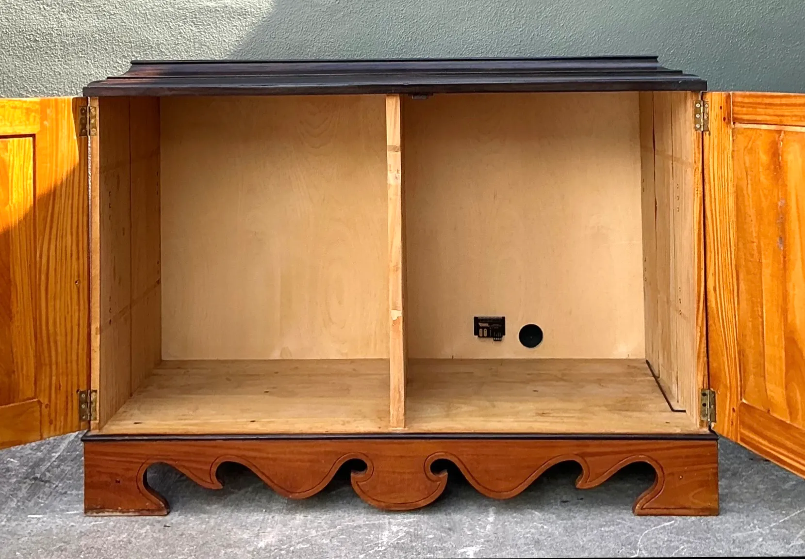 Vintage Double Door Column Sideboard — additional photo 3