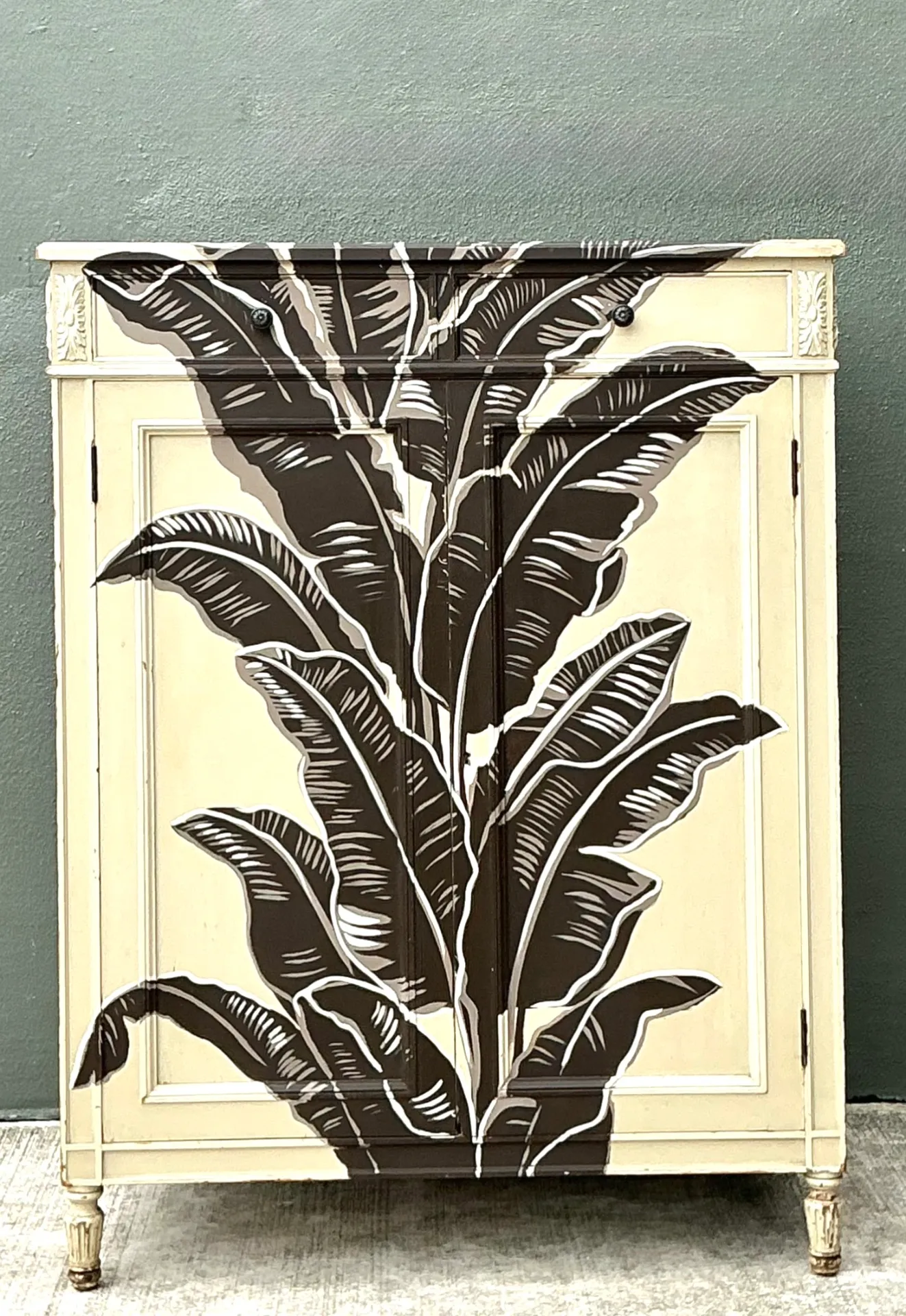 Vintage Banana Leaf Hand Painted Cabinet — additional photo 3