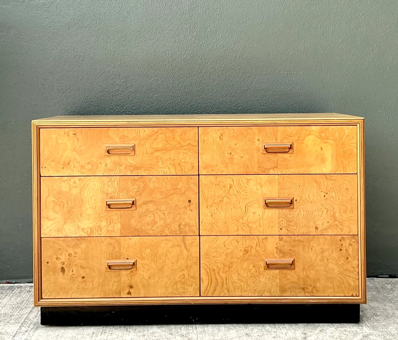Vintage Henredon “Scene Two” Burl Wood Six-Drawer Dresser — additional photo 1