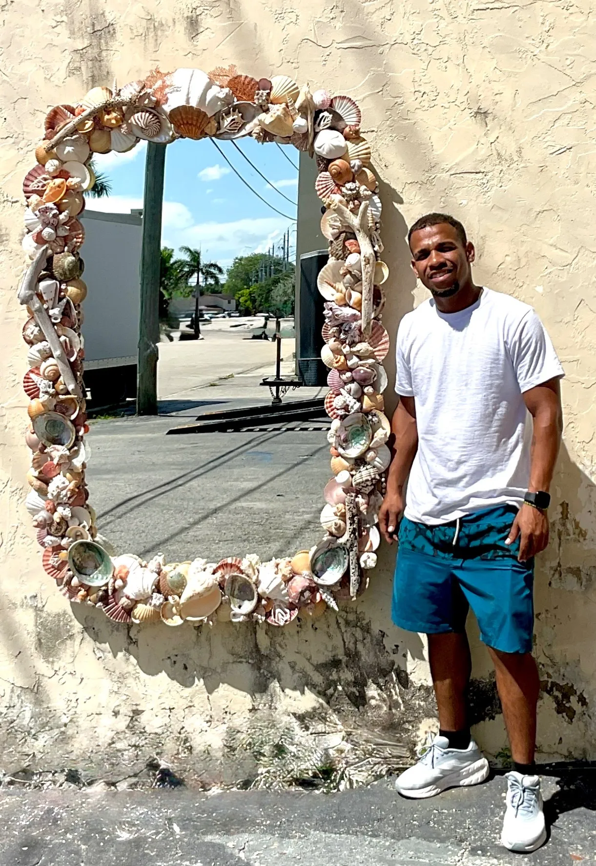 Vintage Shell Encrusted Wall Mirror — additional photo 4
