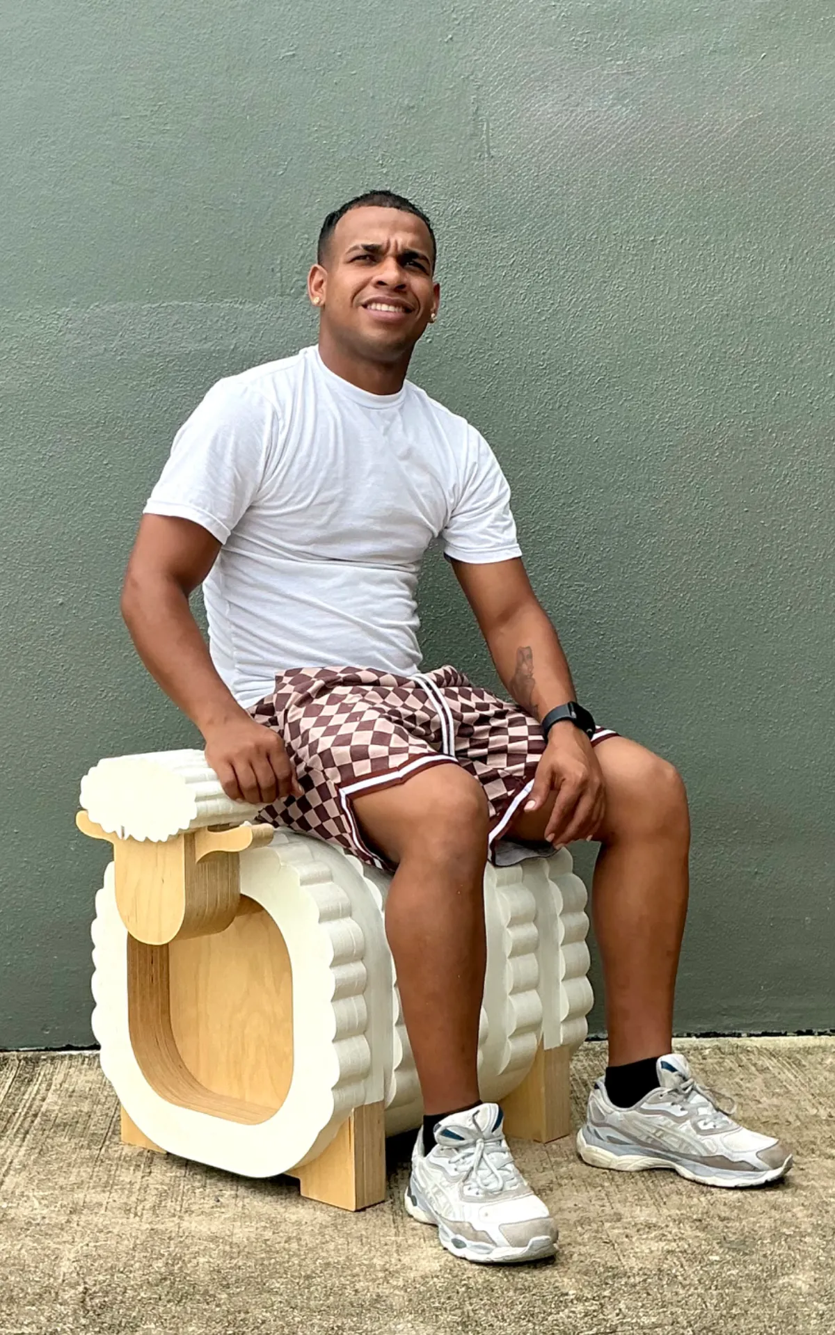 Vintage Sculptural Wood Sheep Low Stool — additional photo 4
