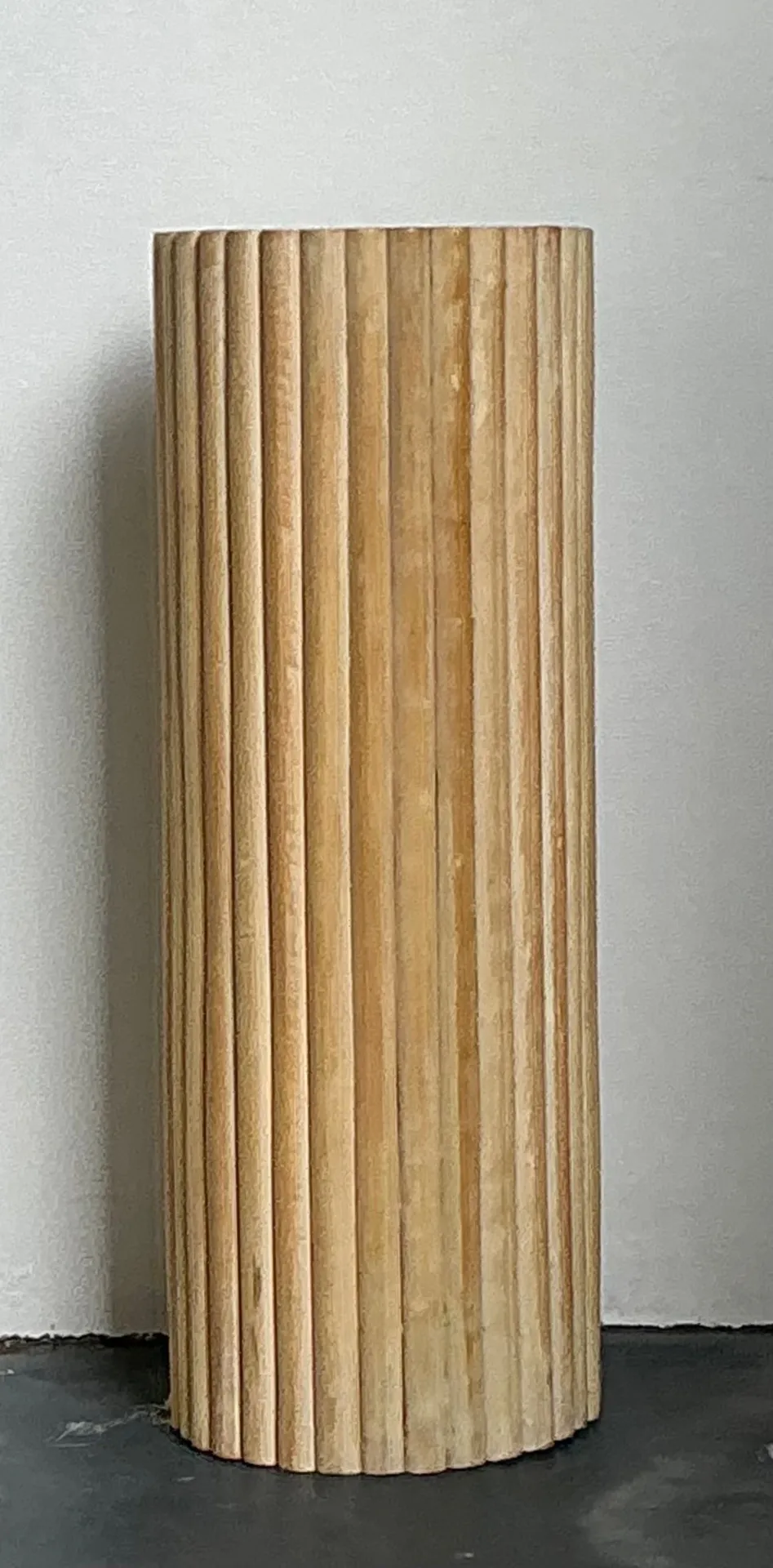 Vintage Ribbed Wood And Rattan Small Pedestal — additional photo 5
