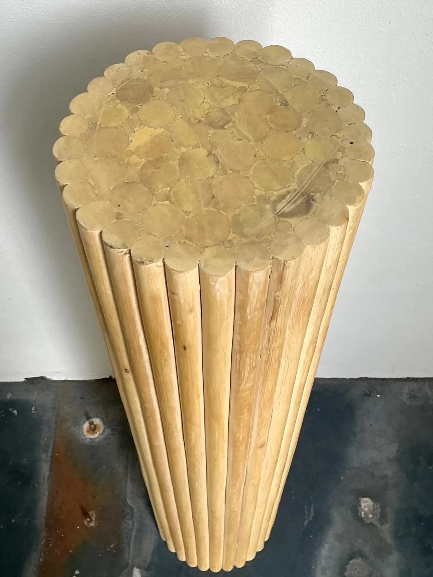 Vintage Ribbed Wood And Rattan Large Pedestal — additional photo 5