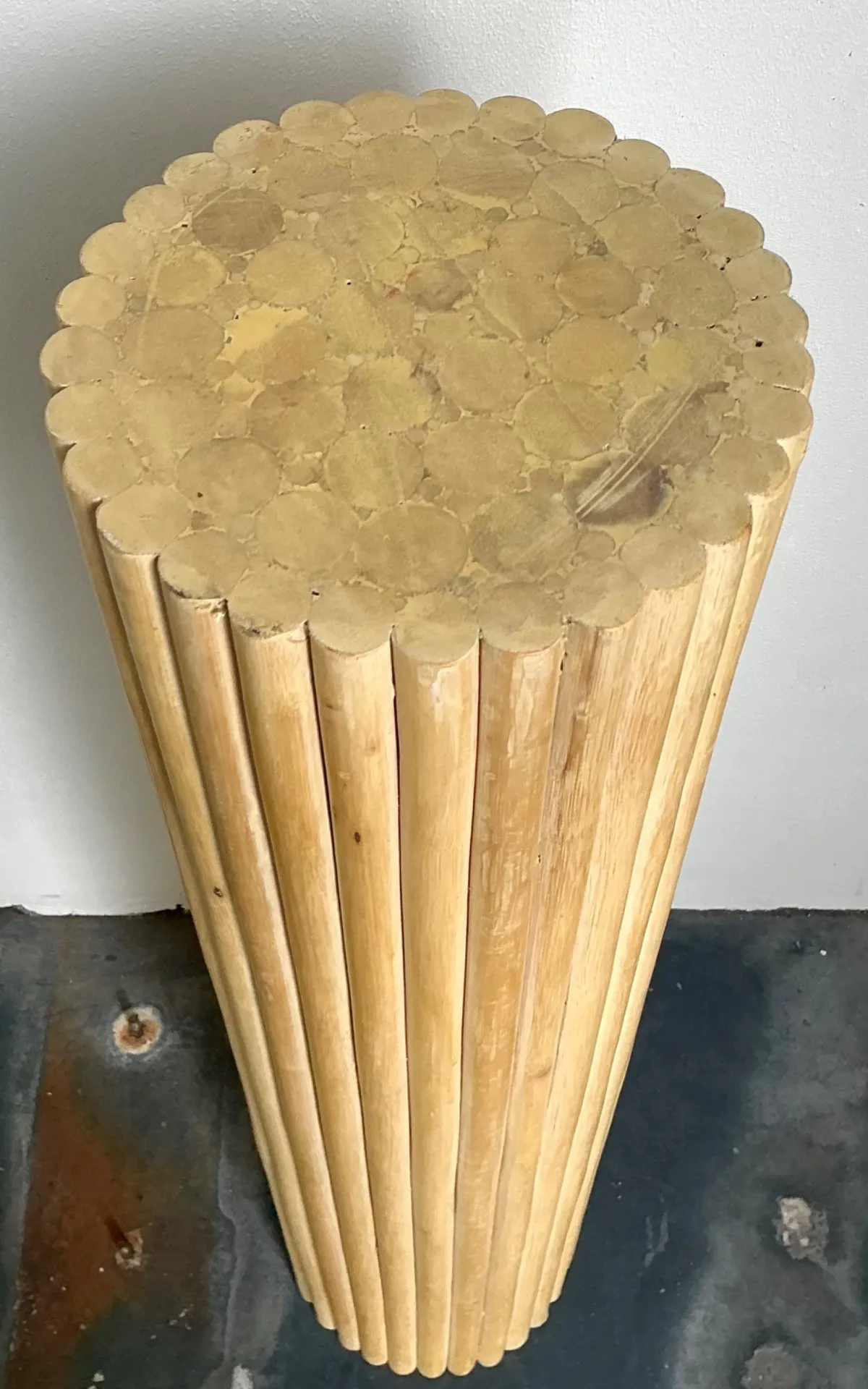 Vintage Ribbed Wood And Rattan Large Pedestal — additional photo 5