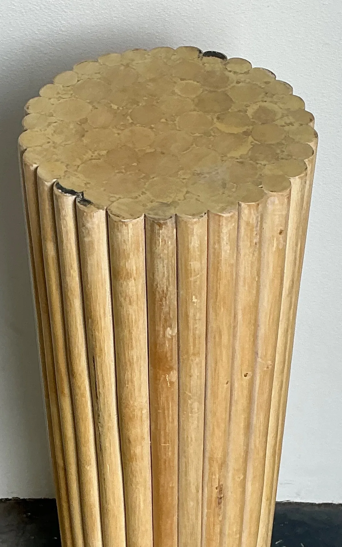 Vintage Ribbed Wood And Rattan Medium Pedestal — additional photo 4