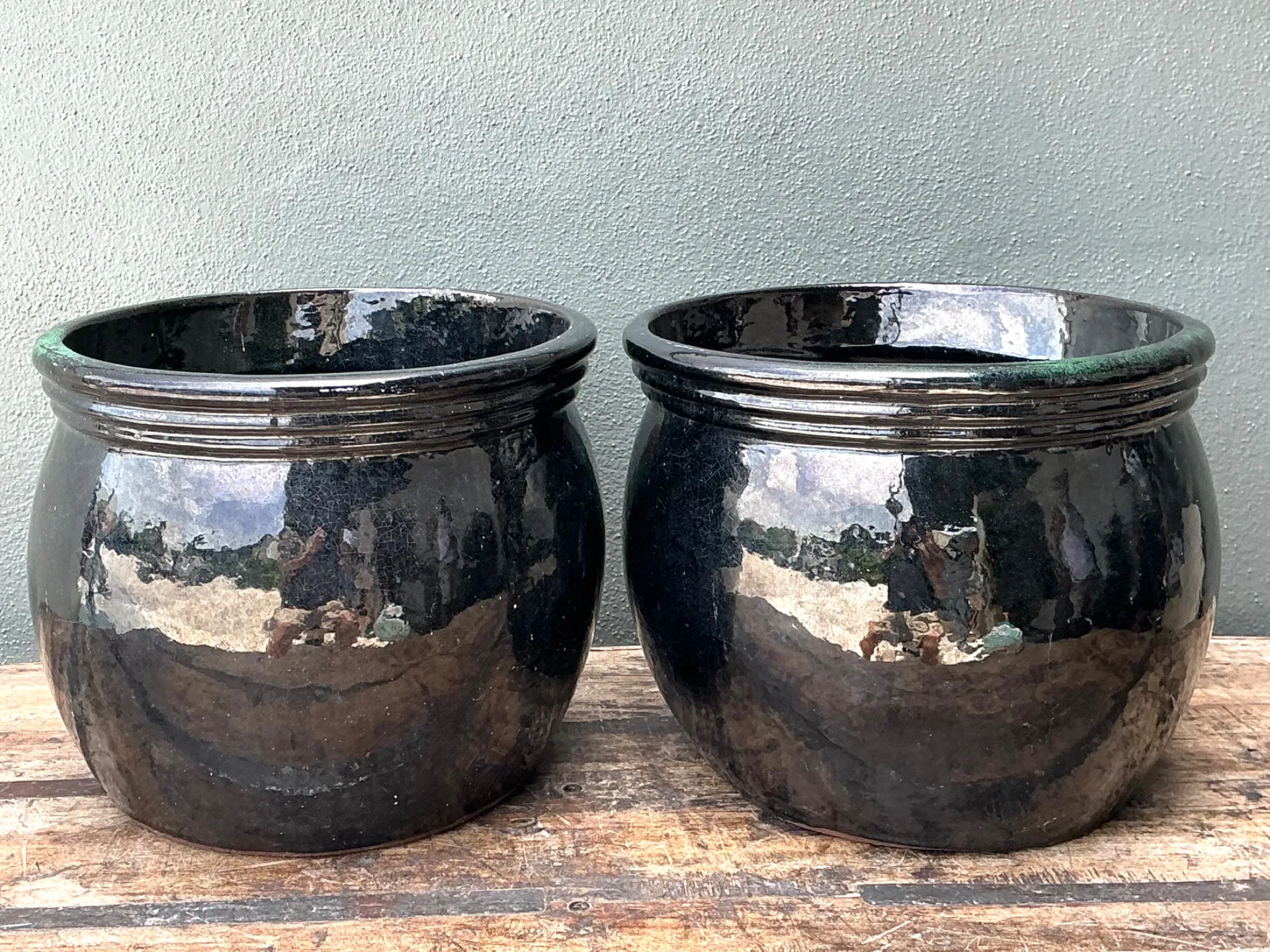 Vintage Ceramic Planters in Black Over Green Glaze - Set of 2 — additional photo 8