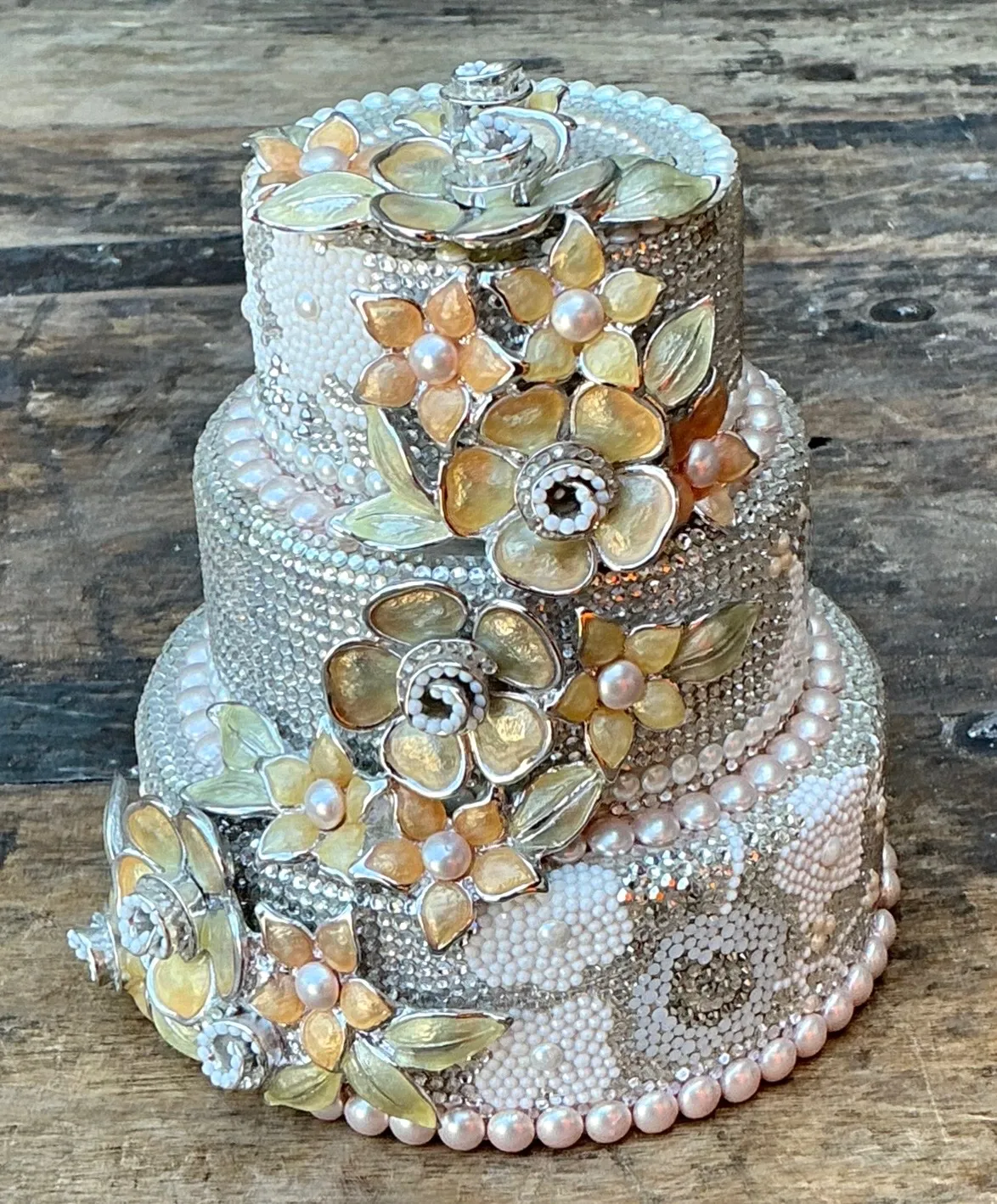 Vintage Judith Leiber Wedding Cake Crystal Clutch — additional photo 1