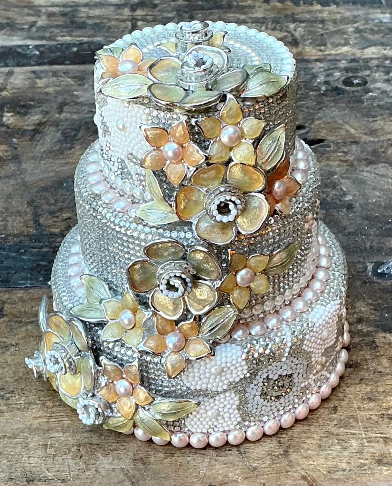 Vintage Judith Leiber Wedding Cake Crystal Clutch — additional photo 7