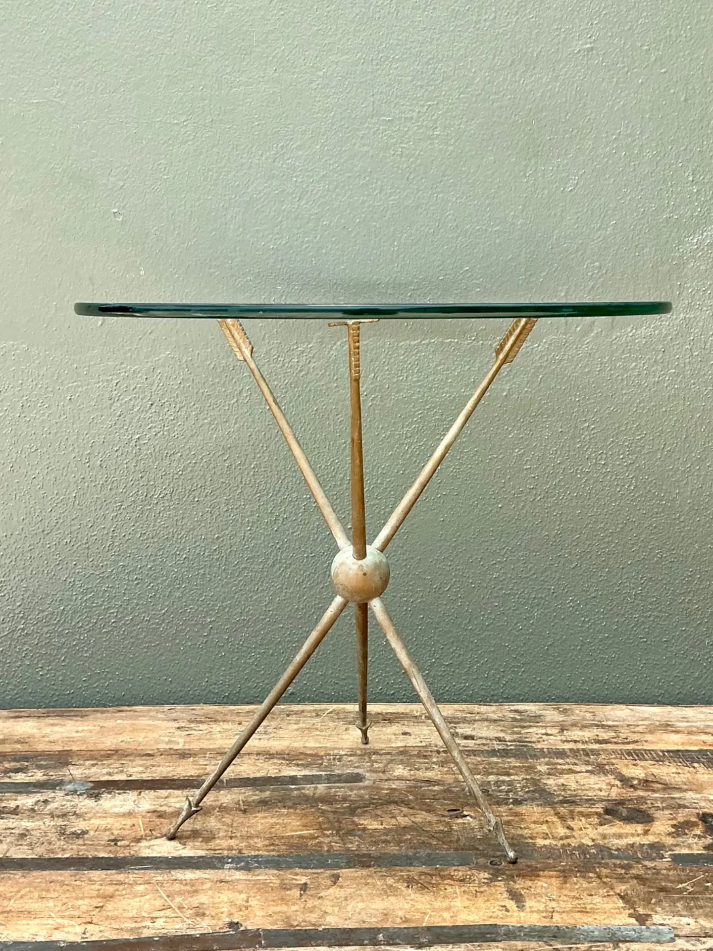 Vintage Arrow Motif Tripod Table — additional photo 3