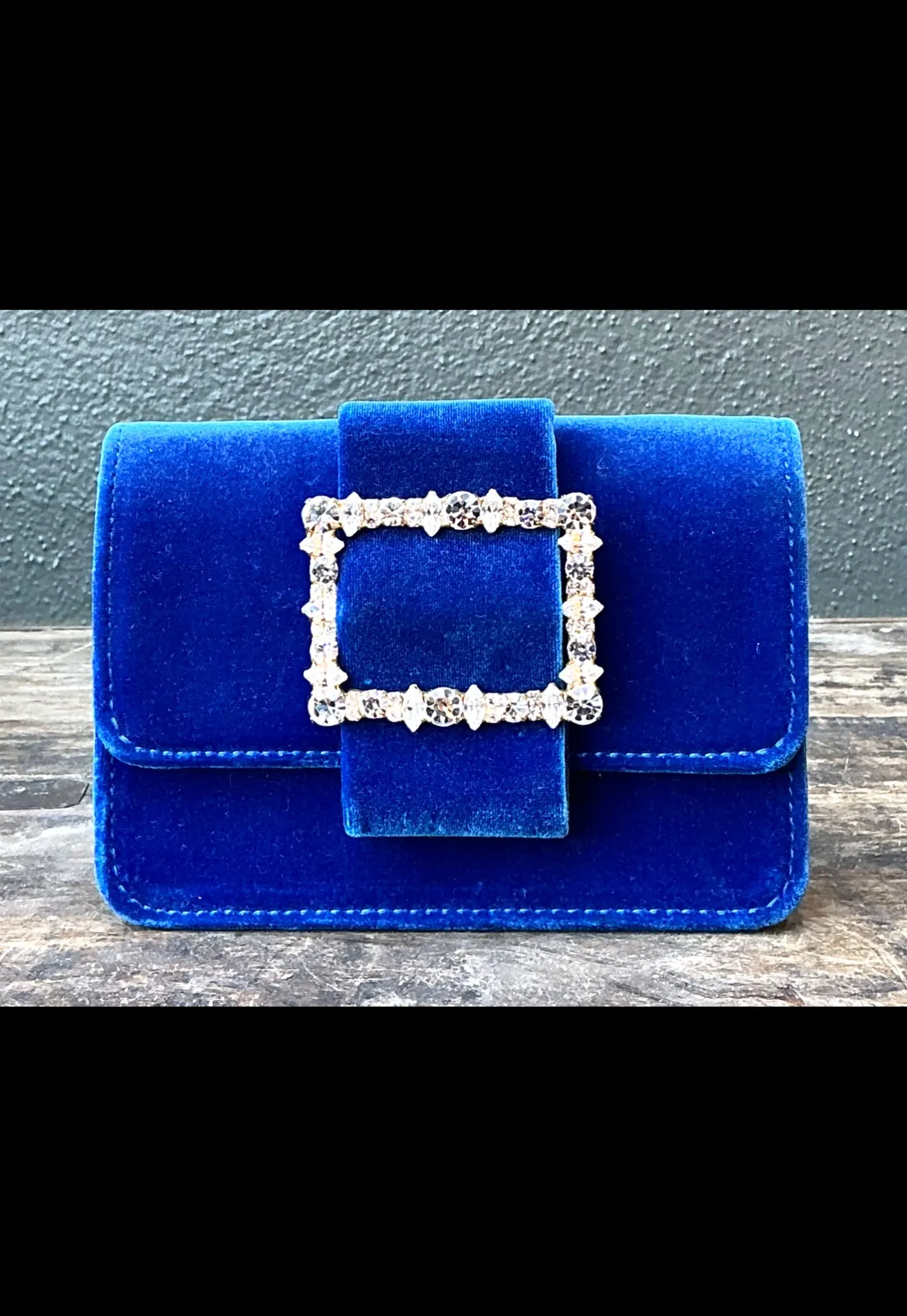 Vintage Diamond Buckle Velvet Evening Bag — additional photo 4