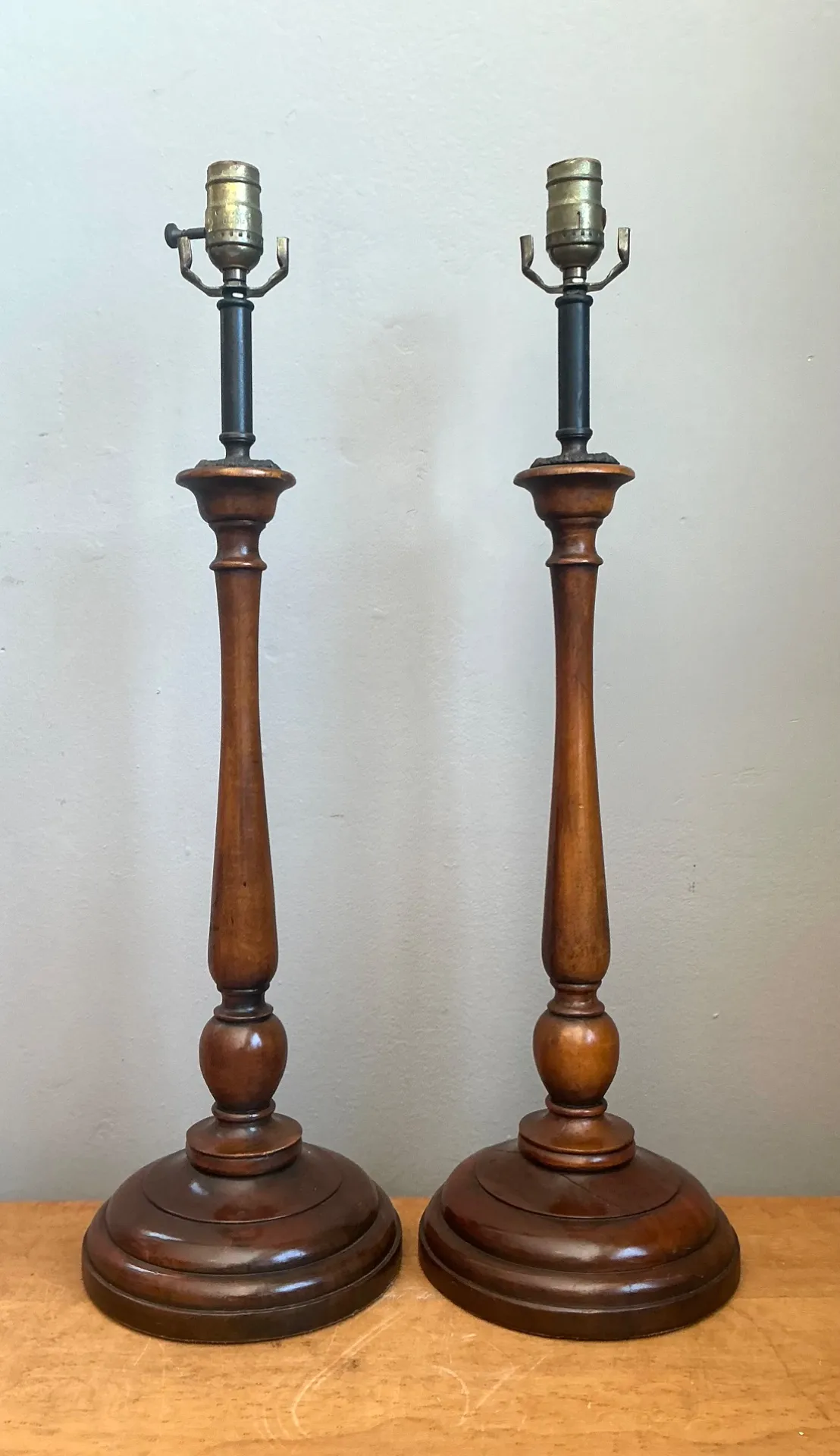 Vintage Theodore Alexander Turned Wood Candlestick Table Lamps - A Pair — additional photo 8