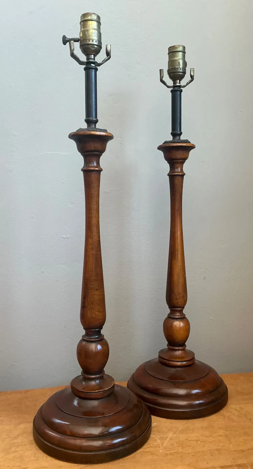 Vintage Theodore Alexander Turned Wood Candlestick Table Lamps - A Pair — additional photo 4