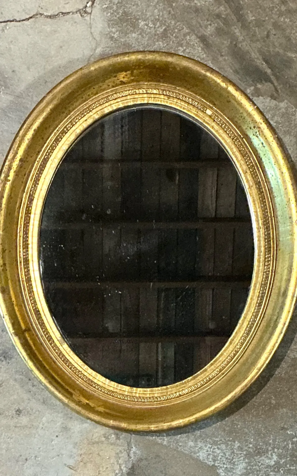 Vintage Gilt Oval Wall Mirror — additional photo 3