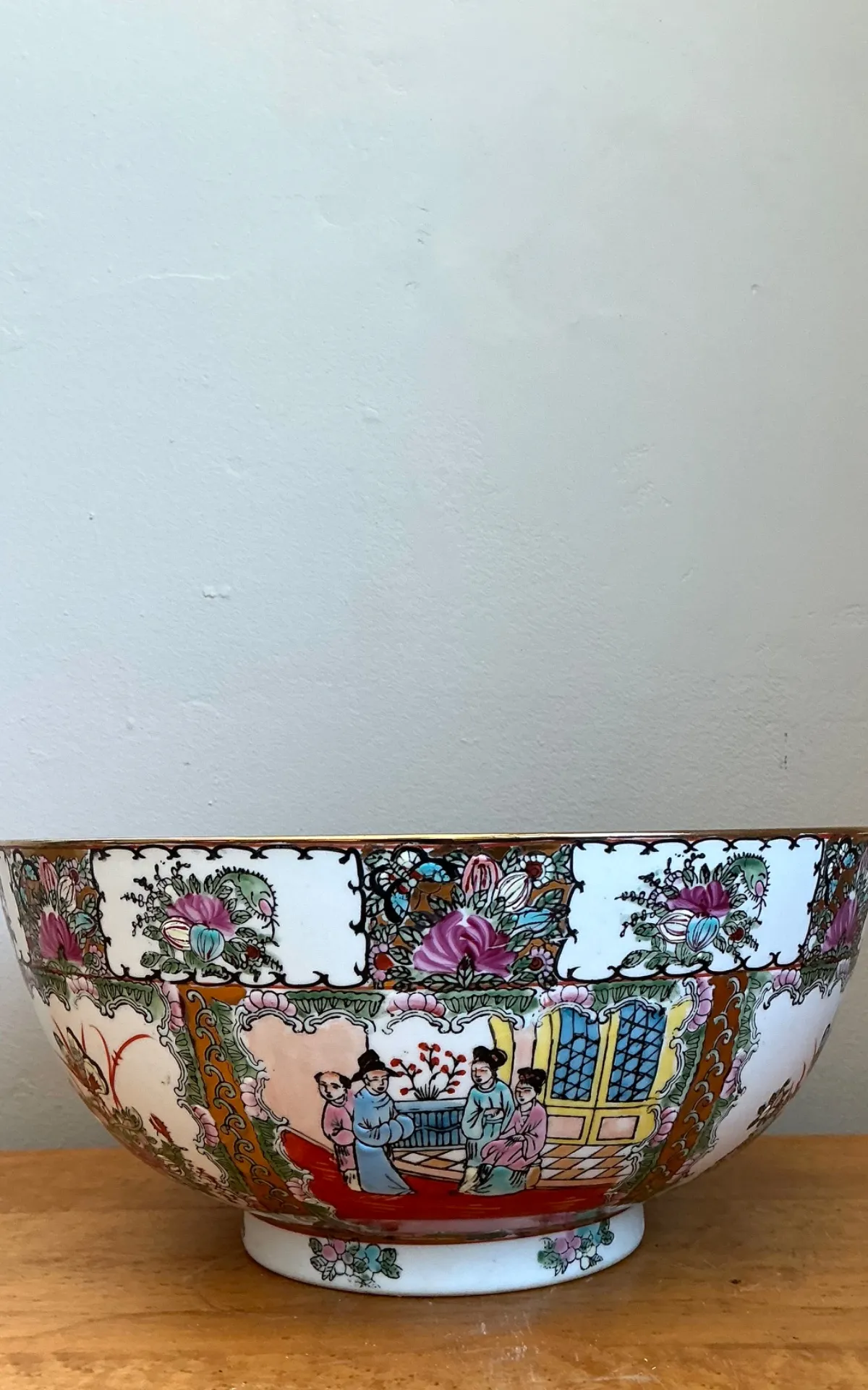 Qing Famille Rose Porcelain Decorative Bowl — additional photo 2
