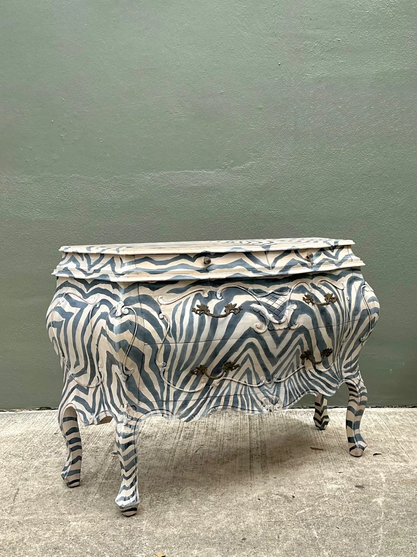 Vintage Hand Painted Zebra Bombe Chest — additional photo 7