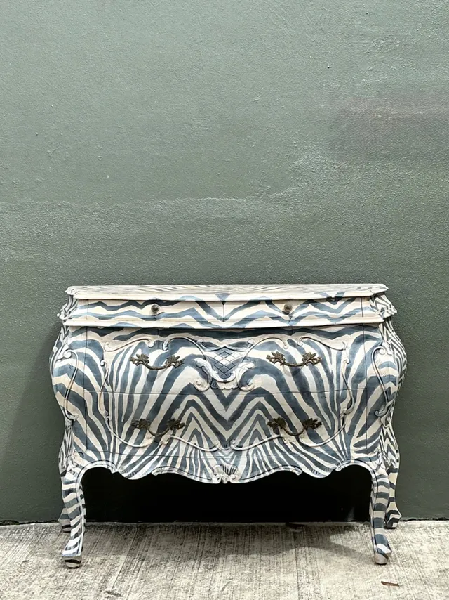 Vintage Hand Painted Zebra Bombe Chest — additional photo 3