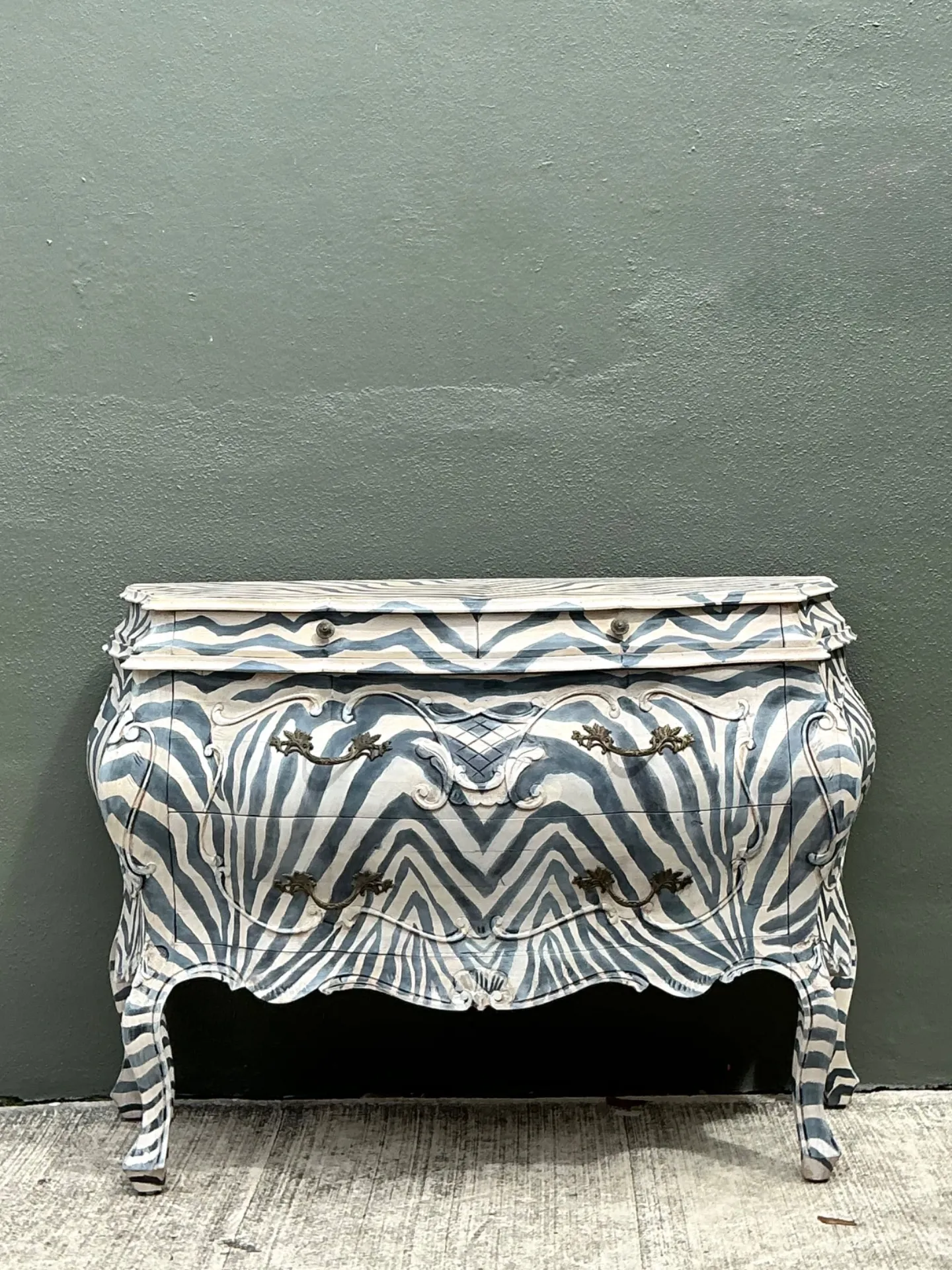 Vintage Hand Painted Zebra Bombe Chest — additional photo 8