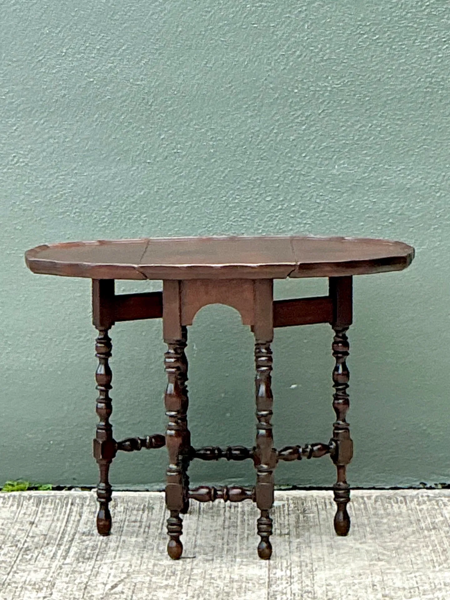 Vintage Turned Leg Drop Leaf Table — additional photo 8
