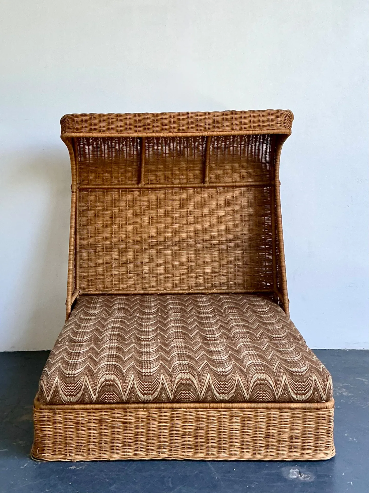 Vintage Rattan Canopy Daybed — additional photo 2