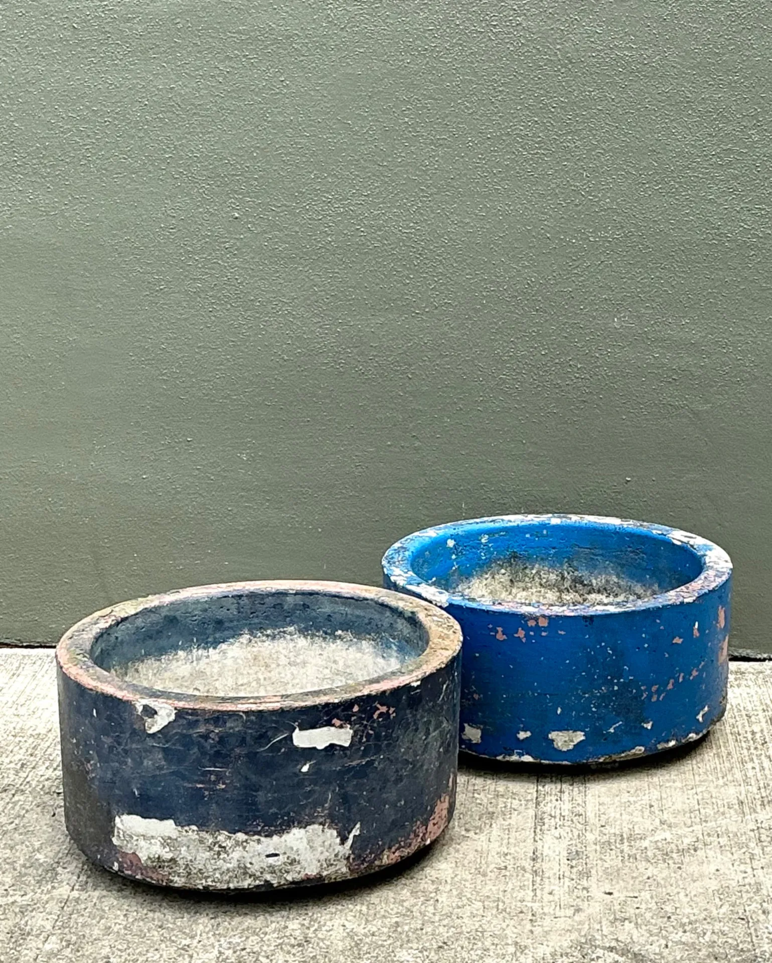 Vintage Distressed Painted Cement Planters - Set of 2 — additional photo 4