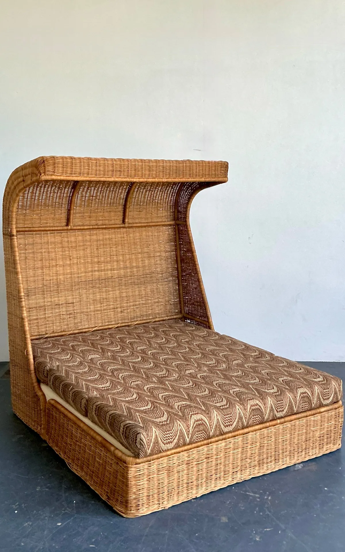 Vintage Rattan Canopy Daybed — additional photo 5