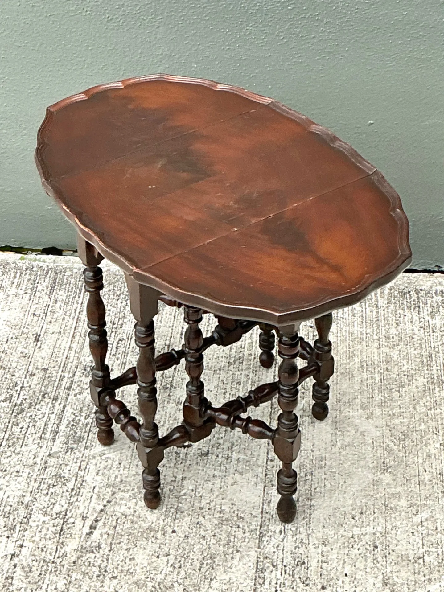 Vintage Turned Leg Drop Leaf Table — additional photo 3
