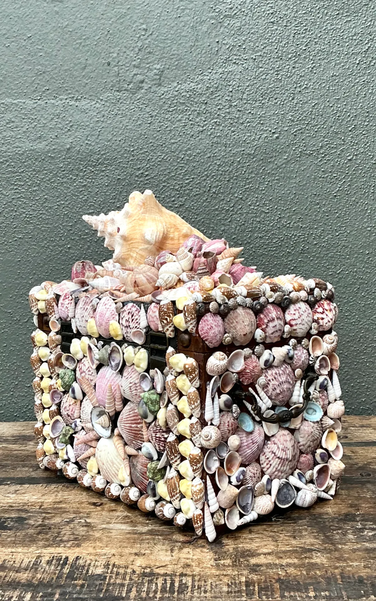 Vintage Shell Embellished Decorative Box