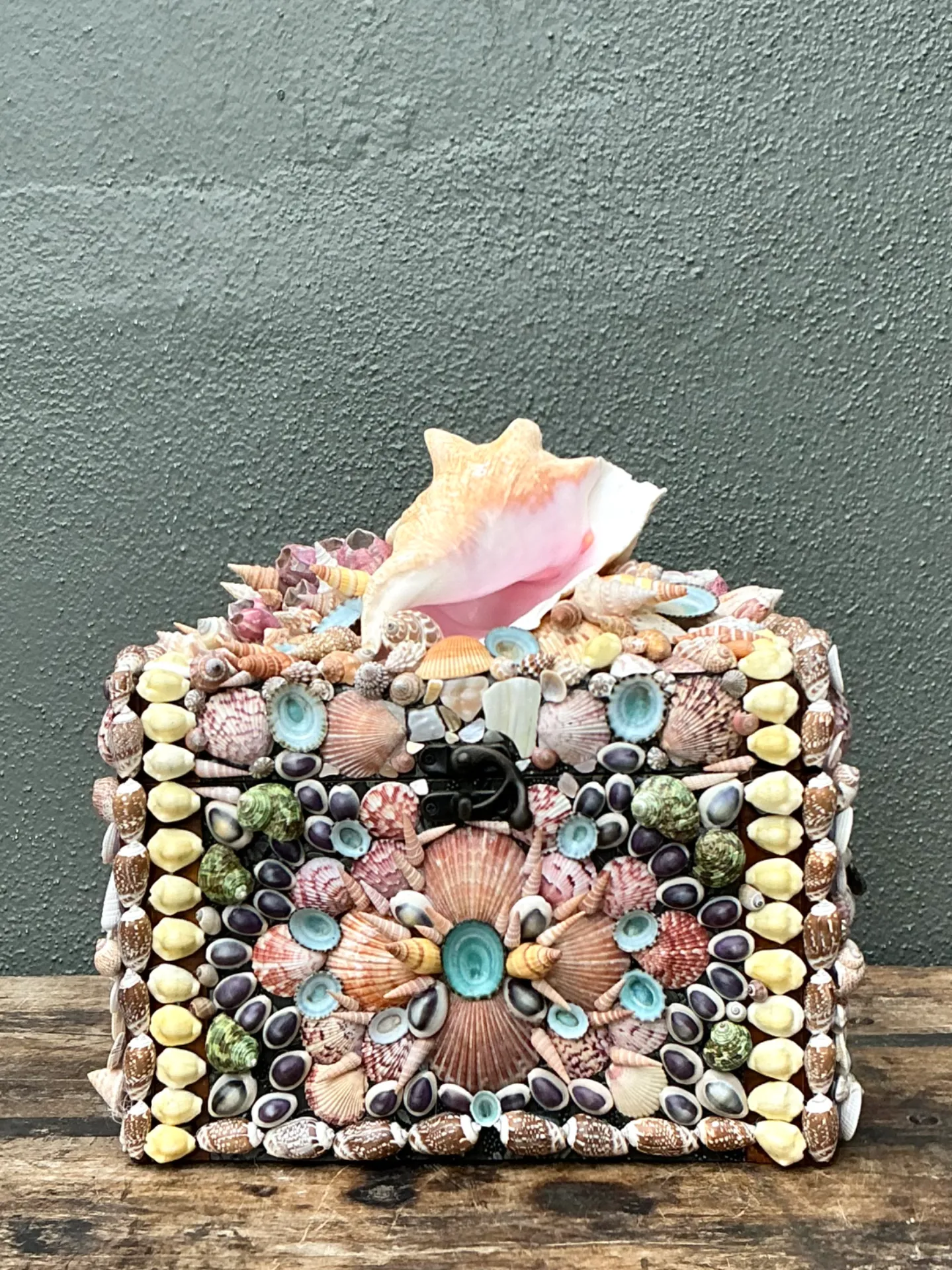 Vintage Shell Embellished Decorative Box — additional photo 8