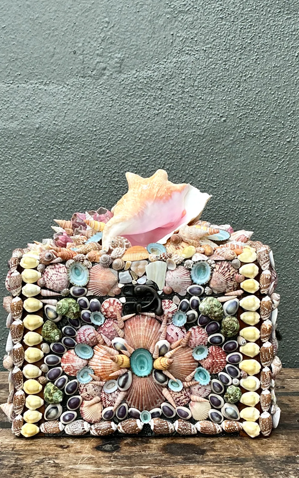 Vintage Shell Embellished Decorative Box — additional photo 2