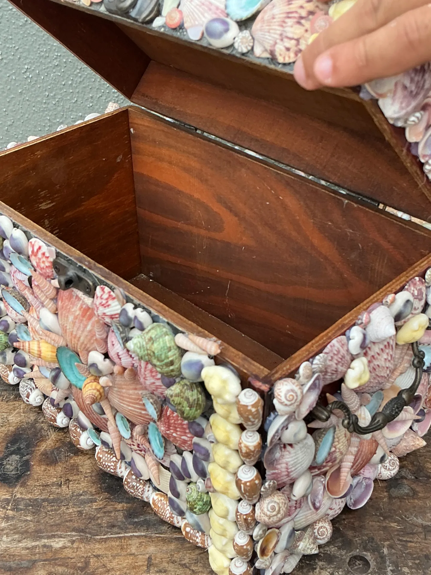 Vintage Shell Embellished Decorative Box — additional photo 6