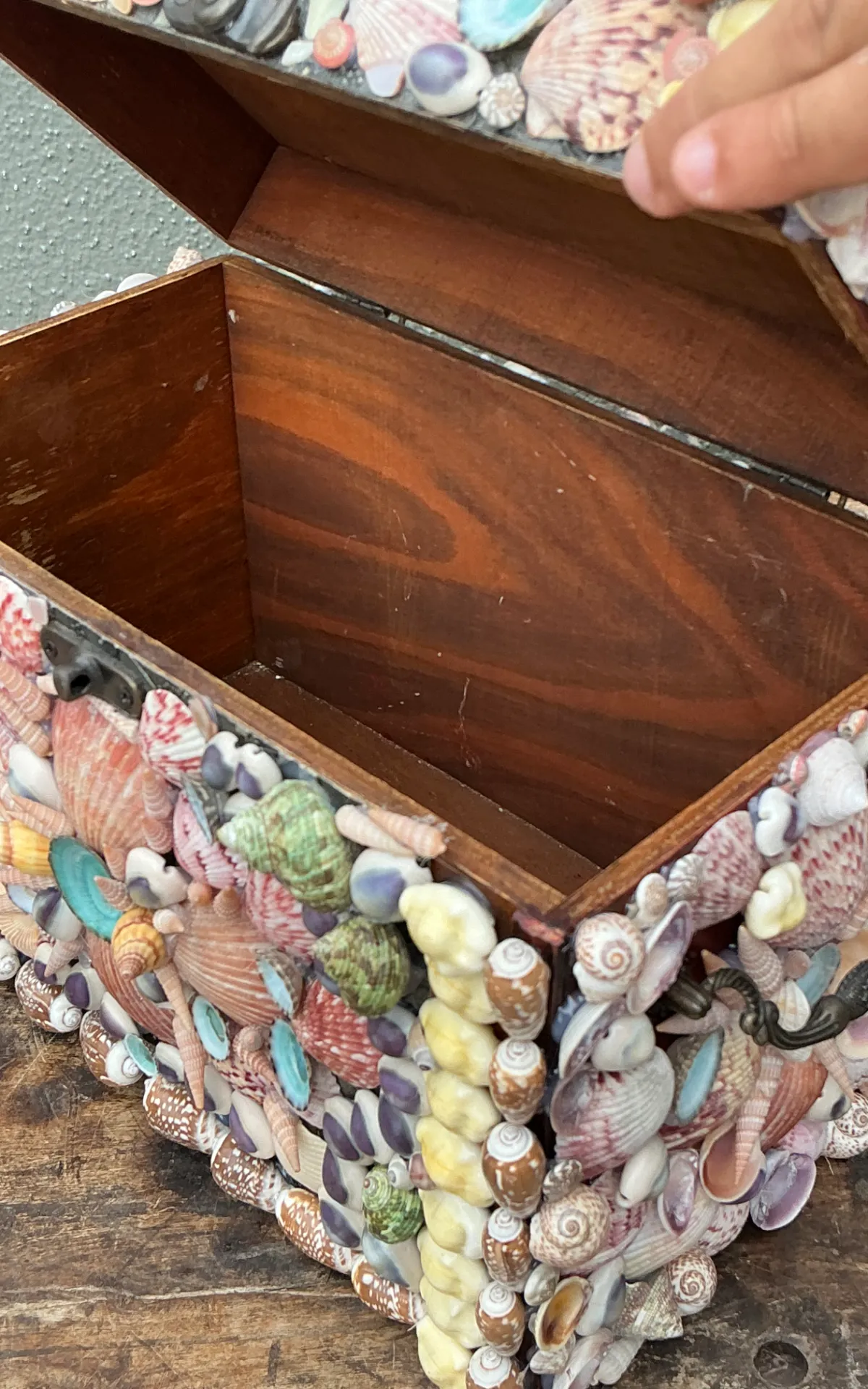 Vintage Shell Embellished Decorative Box — additional photo 6