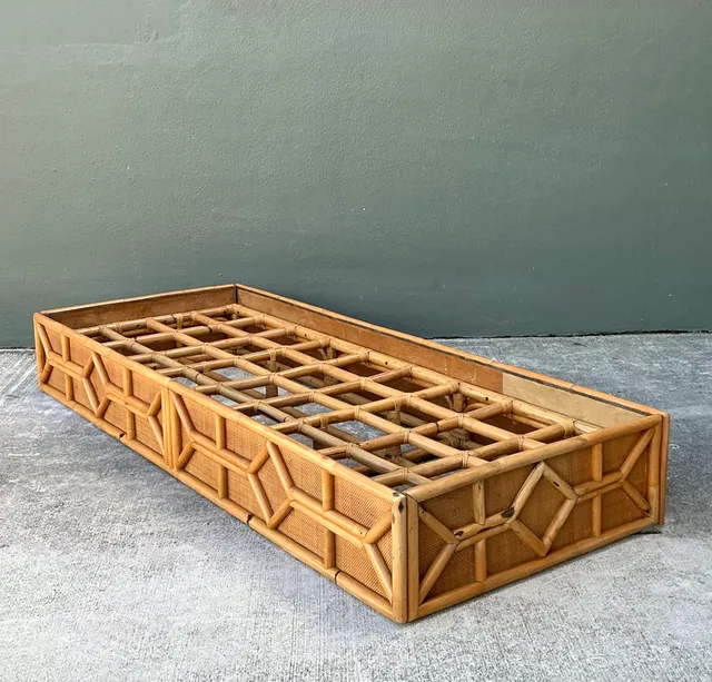 Vintage Rattan Chaise Platform — additional photo 5